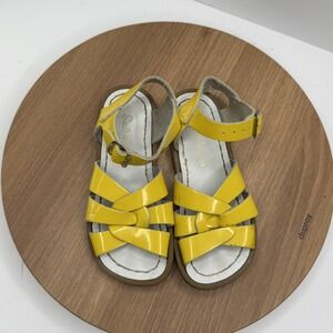 Salt Water Sandals Yellow Leather Girls Size 10 Classic Sandals